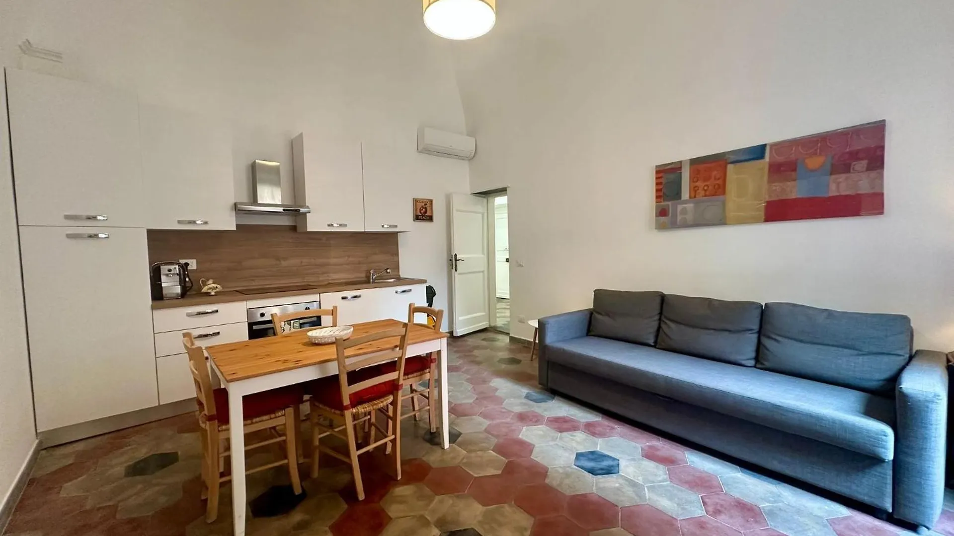 Casa Oscar Apartment Loano